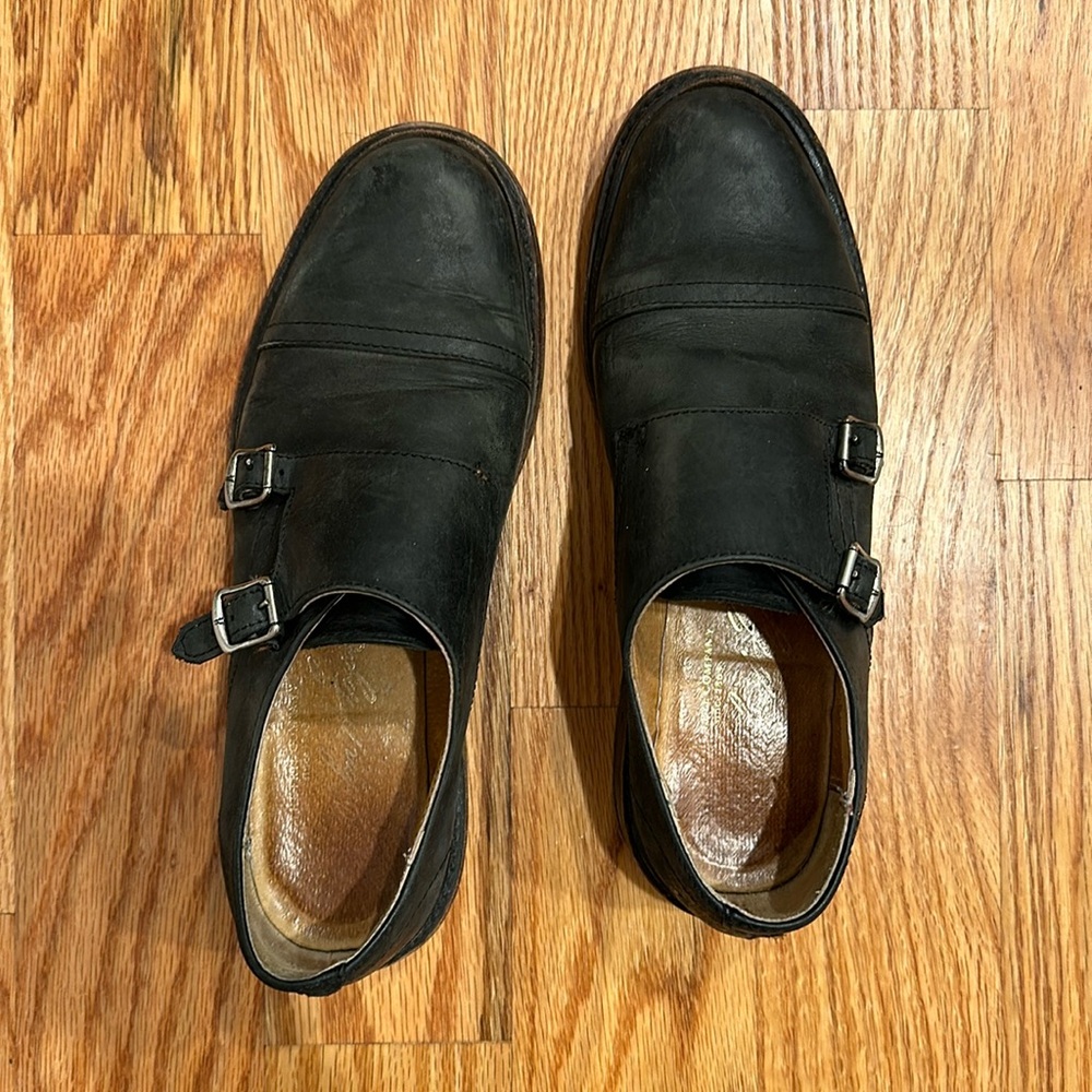 FRYE WOMANS size 7 double buckle Oxford shoes real leather
